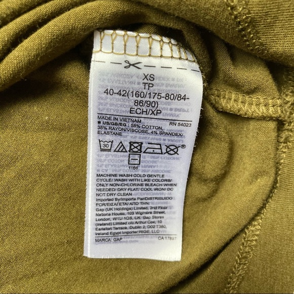 NWOT Gap Sleeveless Halter Neck Top in Oak Moss Green - Picture 4 of 5